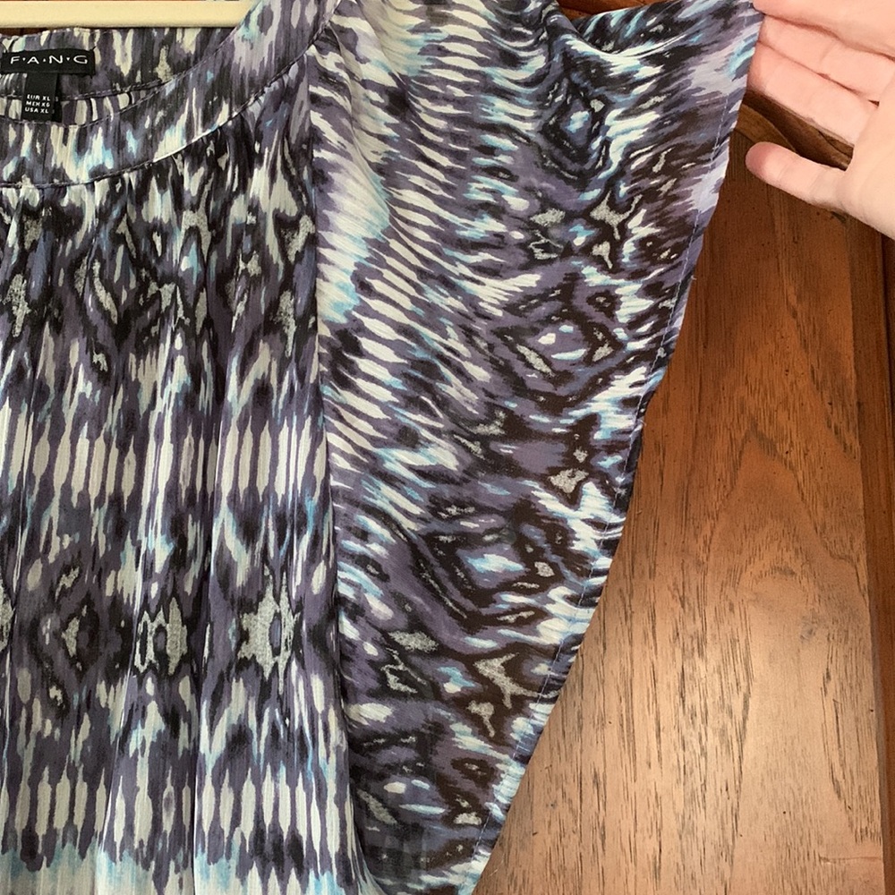 FANG Women’s Light/Airy Top Size XL, colors white,blue,purple and elastic waist - Picture 4 of 15